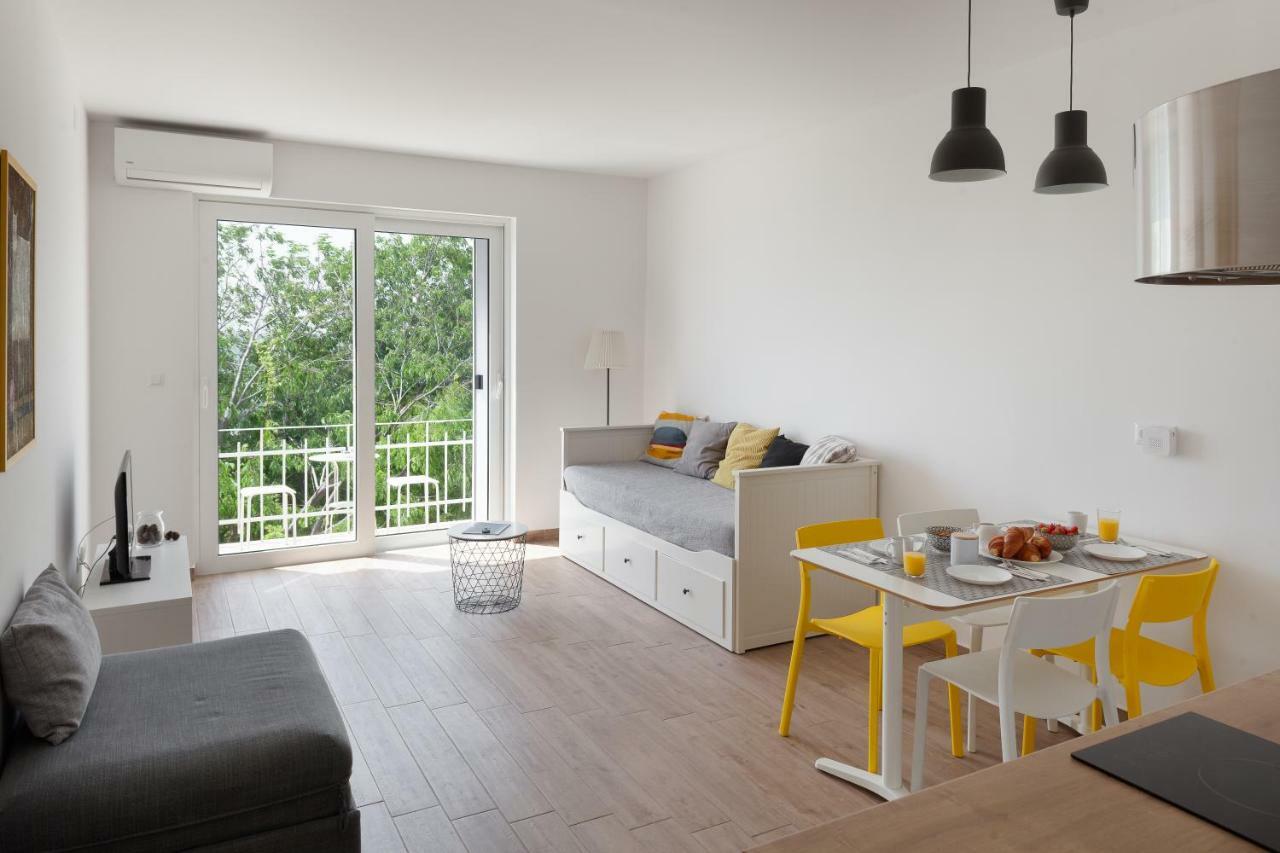 Apartments Coast 27 Подгора Екстериор снимка