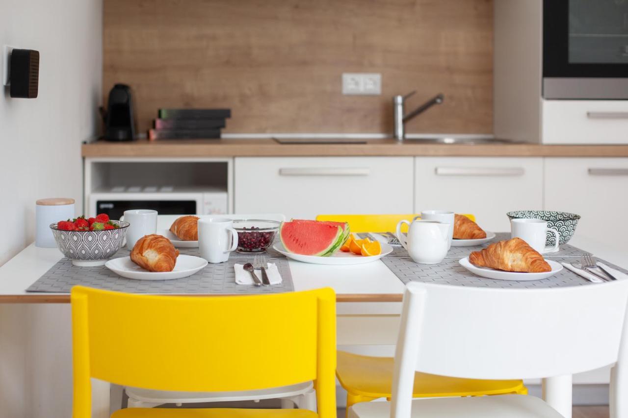 Apartments Coast 27 Подгора Екстериор снимка