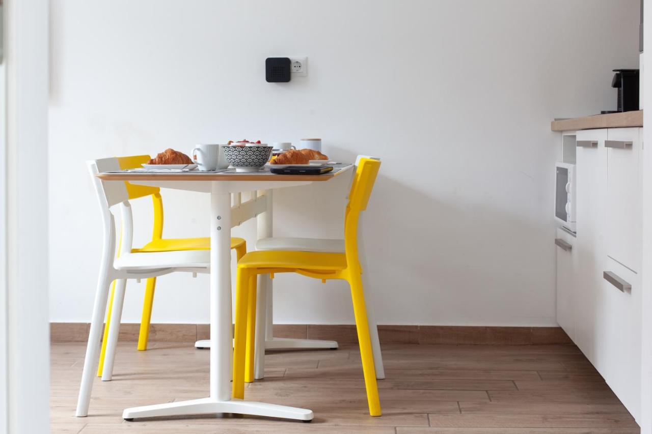 Apartments Coast 27 Подгора Екстериор снимка